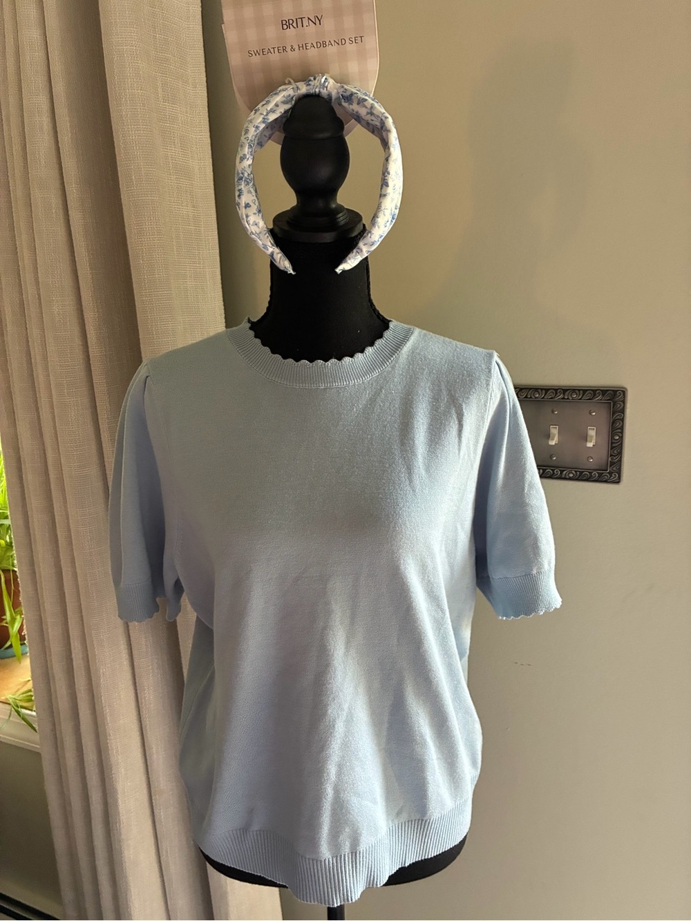 Light Blue Short Sleeve Crewneck Sweater With Headband